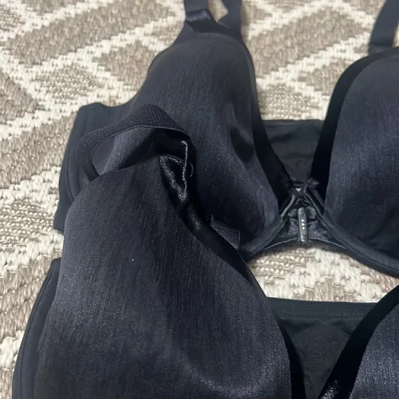 Vanity Fair Black 36DD (36E) style number 75339 front  closure bra set o… - Picture 5 of 12